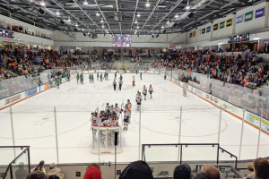 Eisbären Berlin eröffnen die neue Saison mit einem Heimspiel gegen Straubing