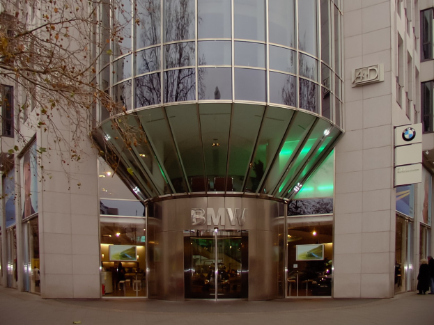 Ein nachgelagertes Netzwerk neu aufgebaut für eine schnelle Reaktionsfähigkeit bei BMW