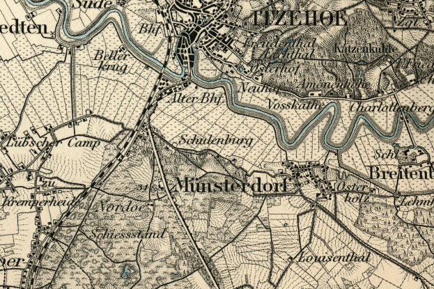 Ein detaillierter alter Stadtplan von München, Deutschland, der Straßen, Gebäude und Sehenswürdigkeiten mit Textbeschriftungen zeigt.