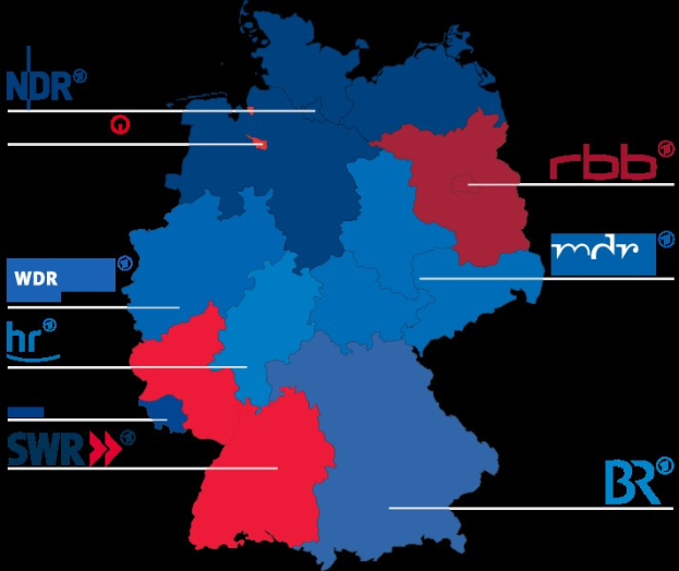 Karte von Deutschland, die die Ergebnisse der Wahl von 2016 nach Bundesländern zeigt, wobei die Bundesländer rot und blau markiert sind und Text die Namen der Kandidaten und das Datum der Wahl angibt.