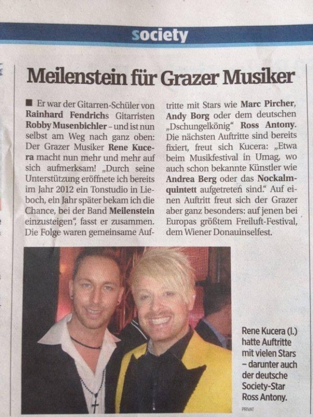 Zwei Männer in Anzügen und Krawatten lächeln in eine Kamera in einem Zeitungsartikel mit der Überschrift "Grazer Musiker" vom März 2012.