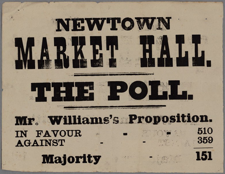 Papier mit handgeschriebenem Text, der "Newtown Market Hall, die Wahl, Mr. Williams Proposition für gegen Mehrheit" lautet.